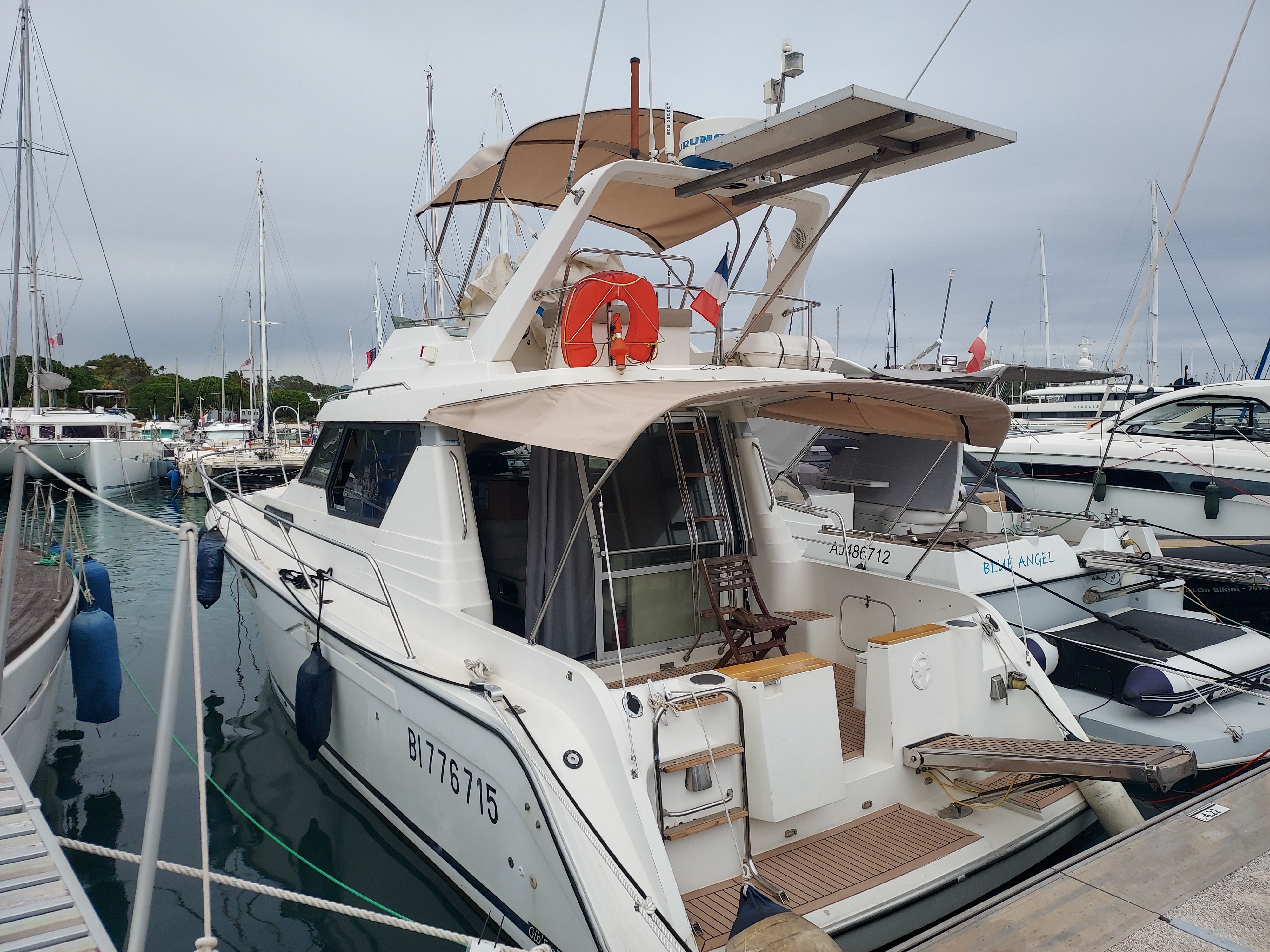 slider 0 Gibert Marine Jamaica 38